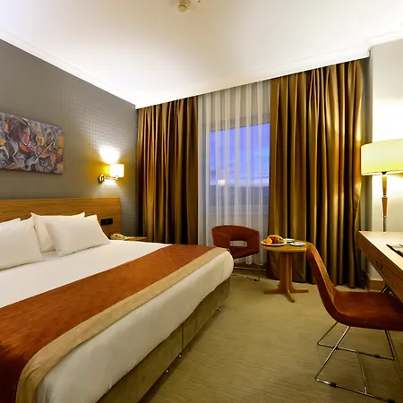 Отель Euro Park 5*