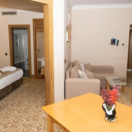 Отель Euro Park 5*